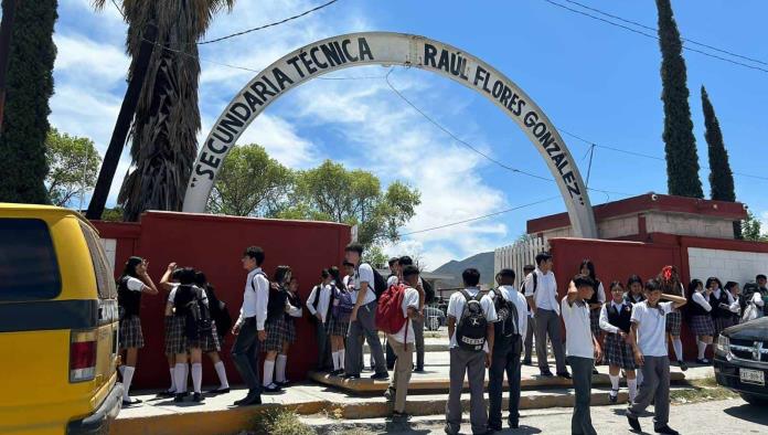 Siguen conflictos en el registro de becas