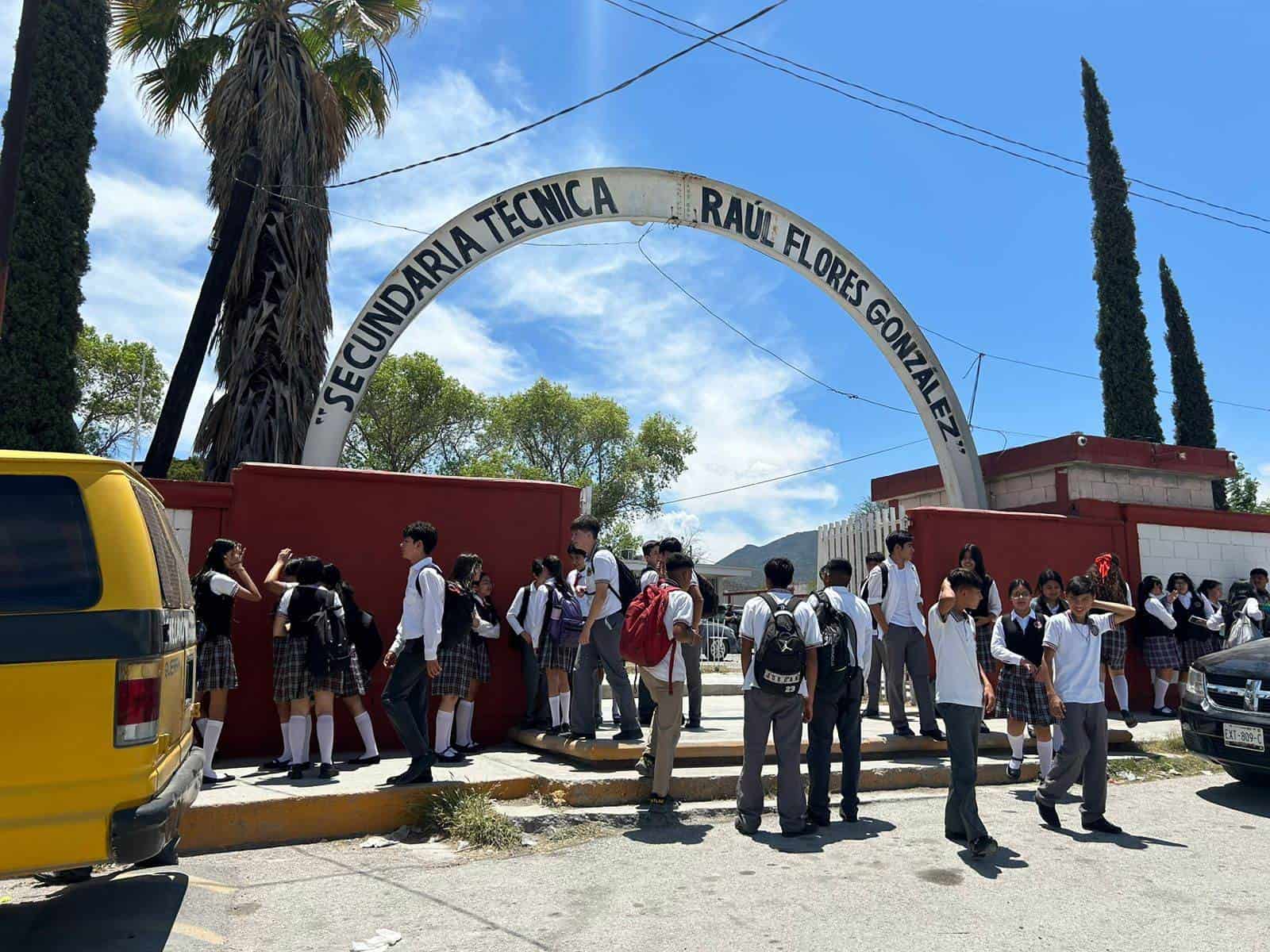 Continúan los problemas en el registro de los alumnos en la beca “Rita Cetina”.