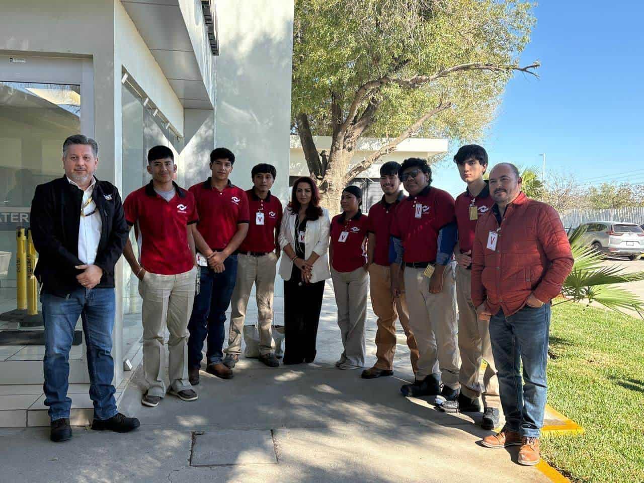 Jóvenes del Conalep de Acuña se suman a Cartepillar para continuar su formación dual