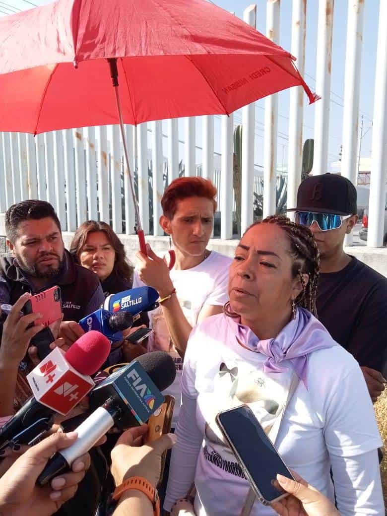 Laura Hernández Urbano, madre de la víctima que fue arrojada desde una camioneta en curso.