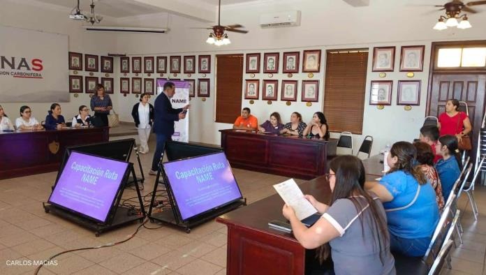 Capacitan a instituciones sobre prevención de embarazos en adolescentes