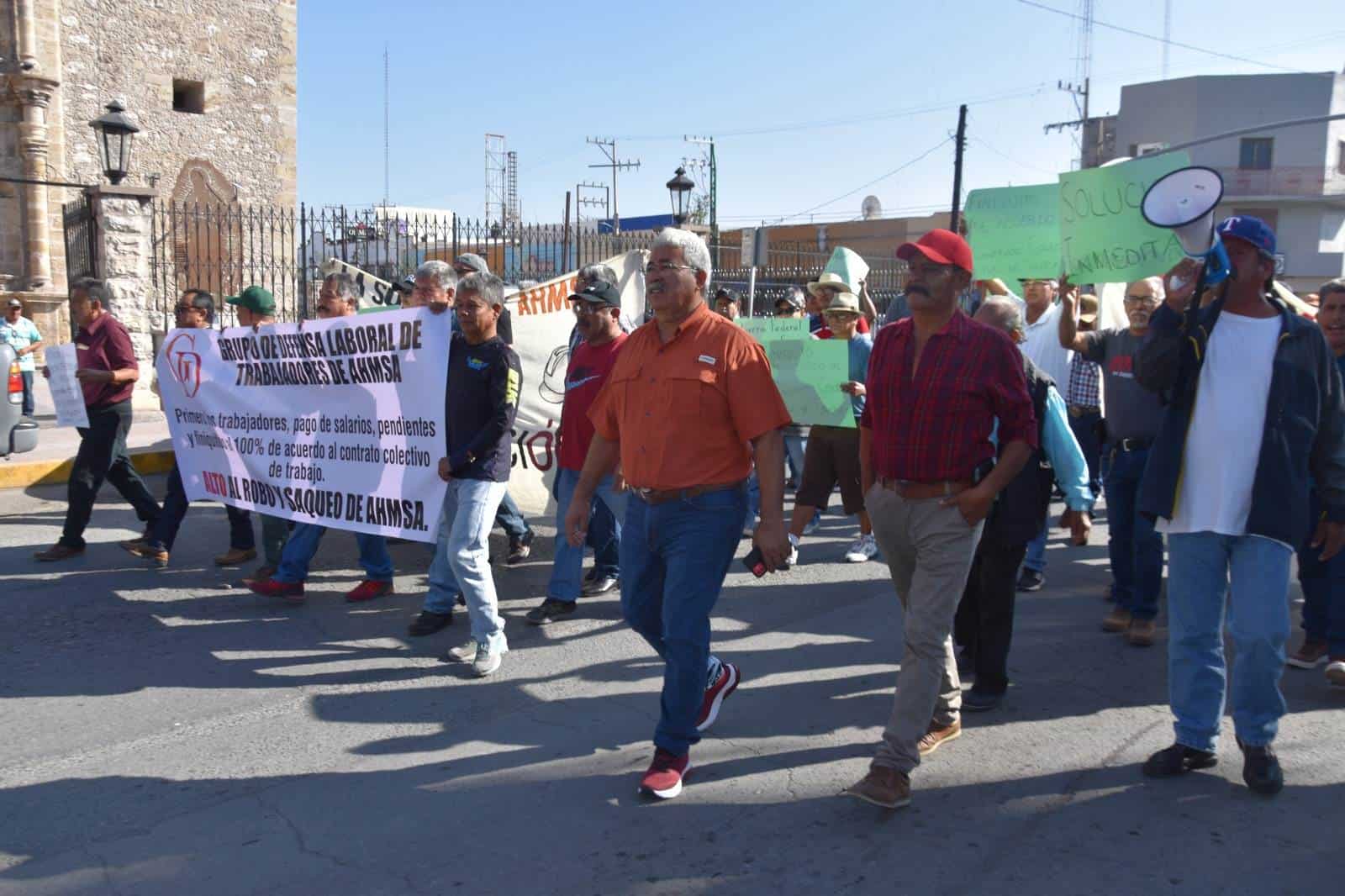 Obreros piden que AHMSA se convierta en paraestatal y que el Gobierno Federal intervenga en el proceso de quiebra.