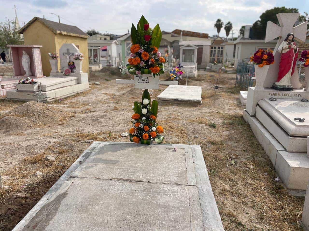 Certificado médico de 3 personas de Monclova confirman que la causa de su muerte fue por dengue.