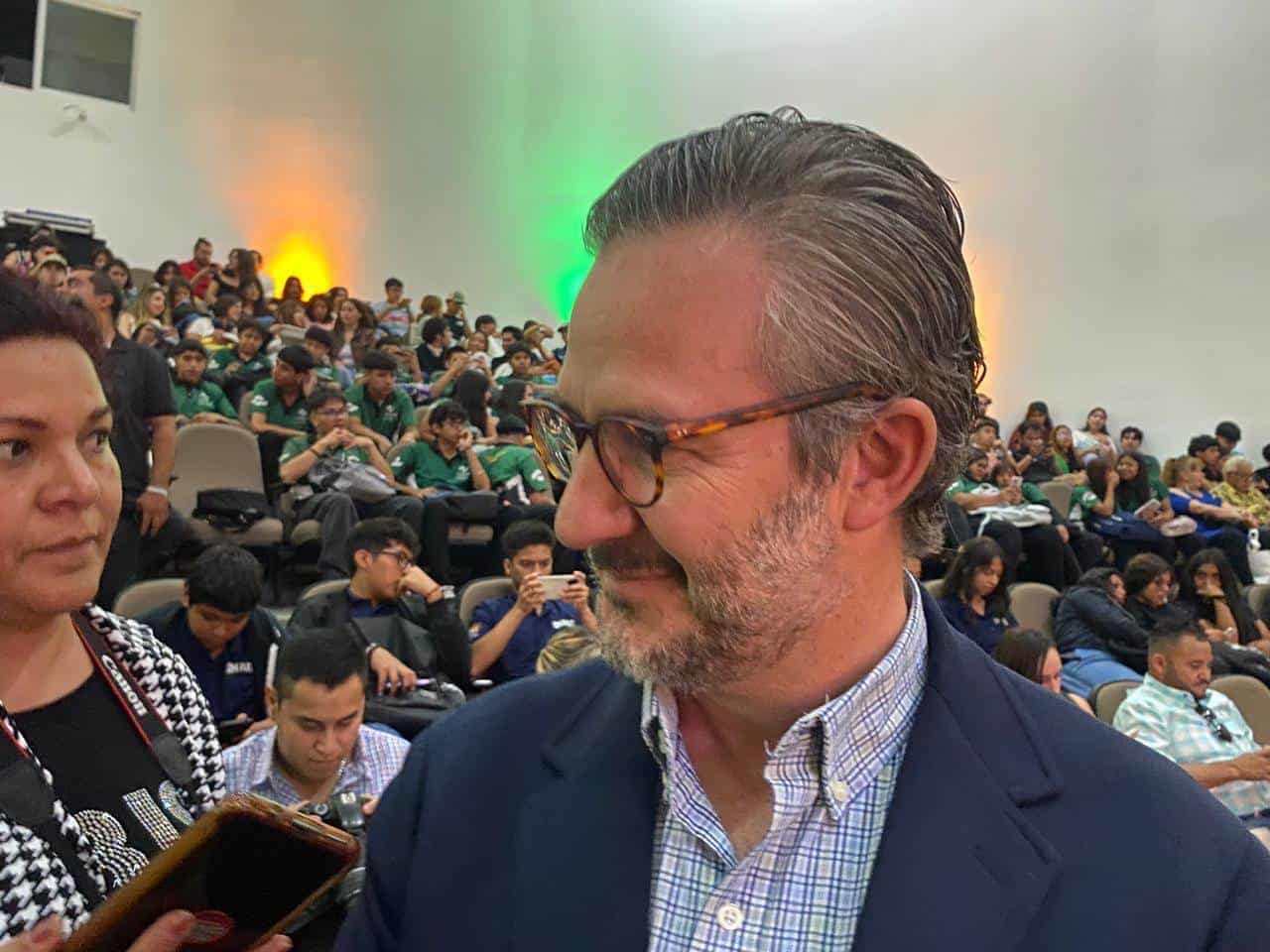 El Secretario de Educación en Coahuila, Emanuel Garza Fishburn.