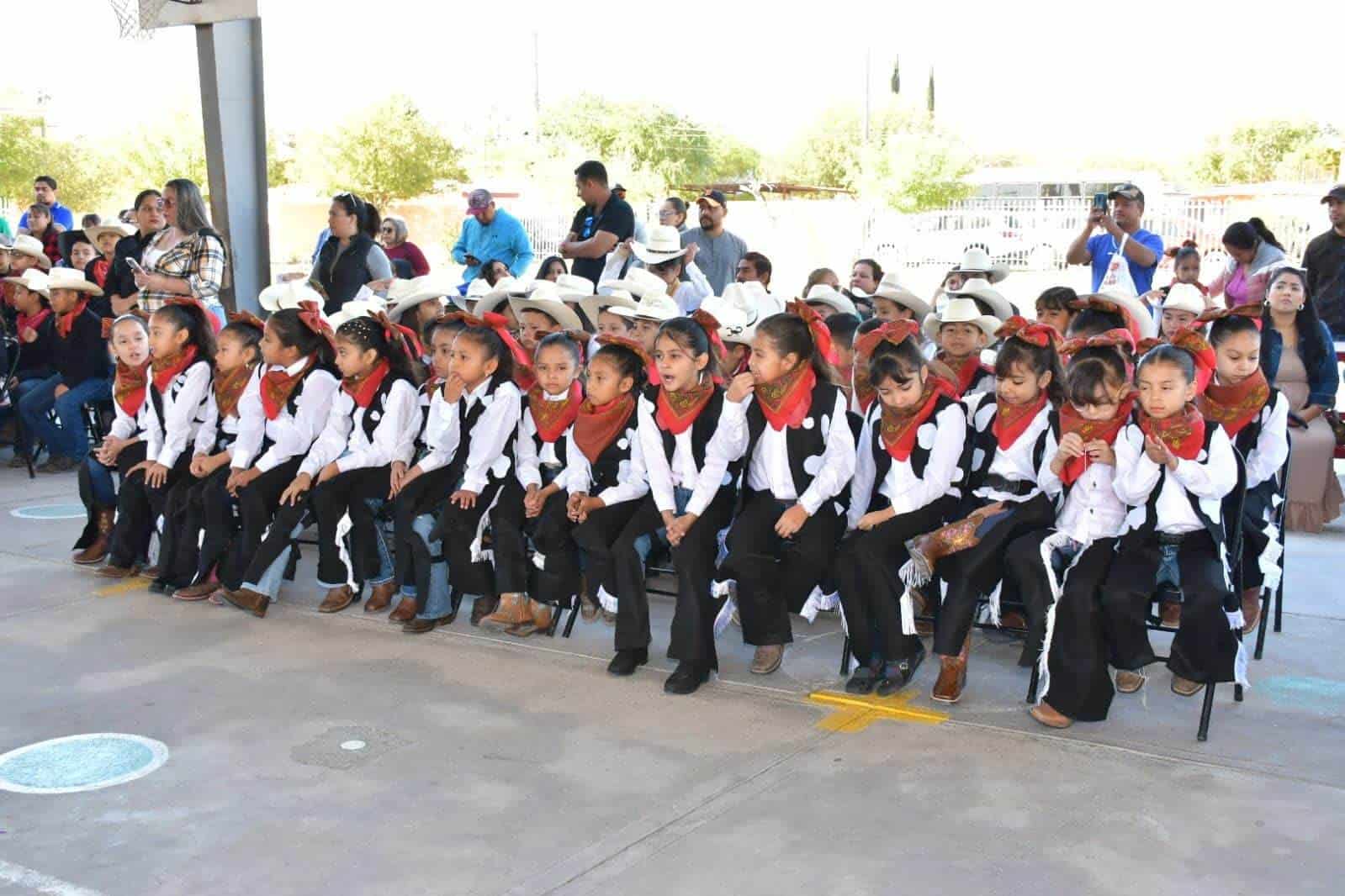 Realizan Gran Festival Revolucionario en la Escuela Primaria Emiliano Zapata