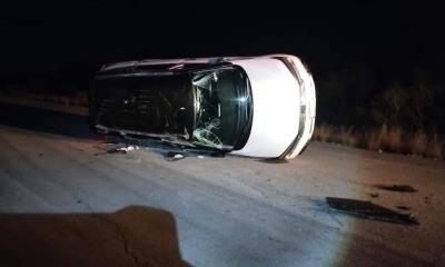 Familia de Sabinas sufre accidente en la carretera Remolino-Piedras Negras