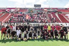 Xolos es cobijado por su afición previo al partido ante América