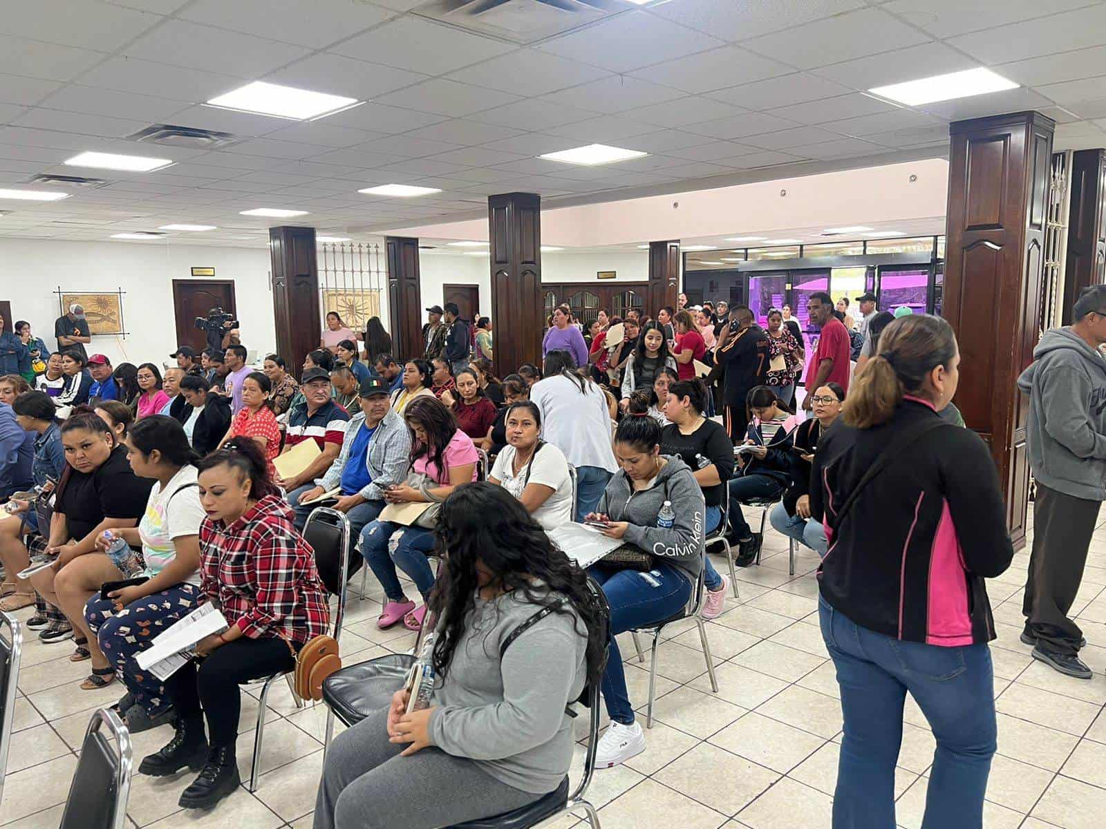 Éxito en la Jornada de Apoyo para el Registro de la Beca Rita Cetina en Piedras Negras