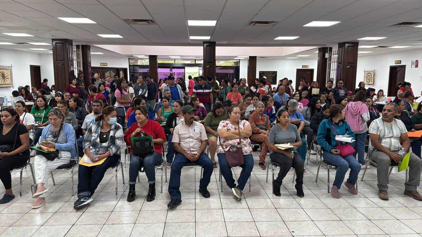 Éxito en la Jornada de Apoyo para el Registro de la Beca Rita Cetina en Piedras Negras