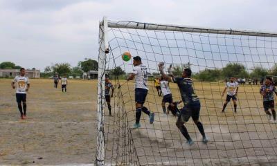 Toros Nava y Negros FC conquistan títulos en finales de fútbol