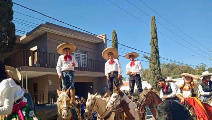 Club de Charrería del CBTA 210 destaca en desfile revolucionario