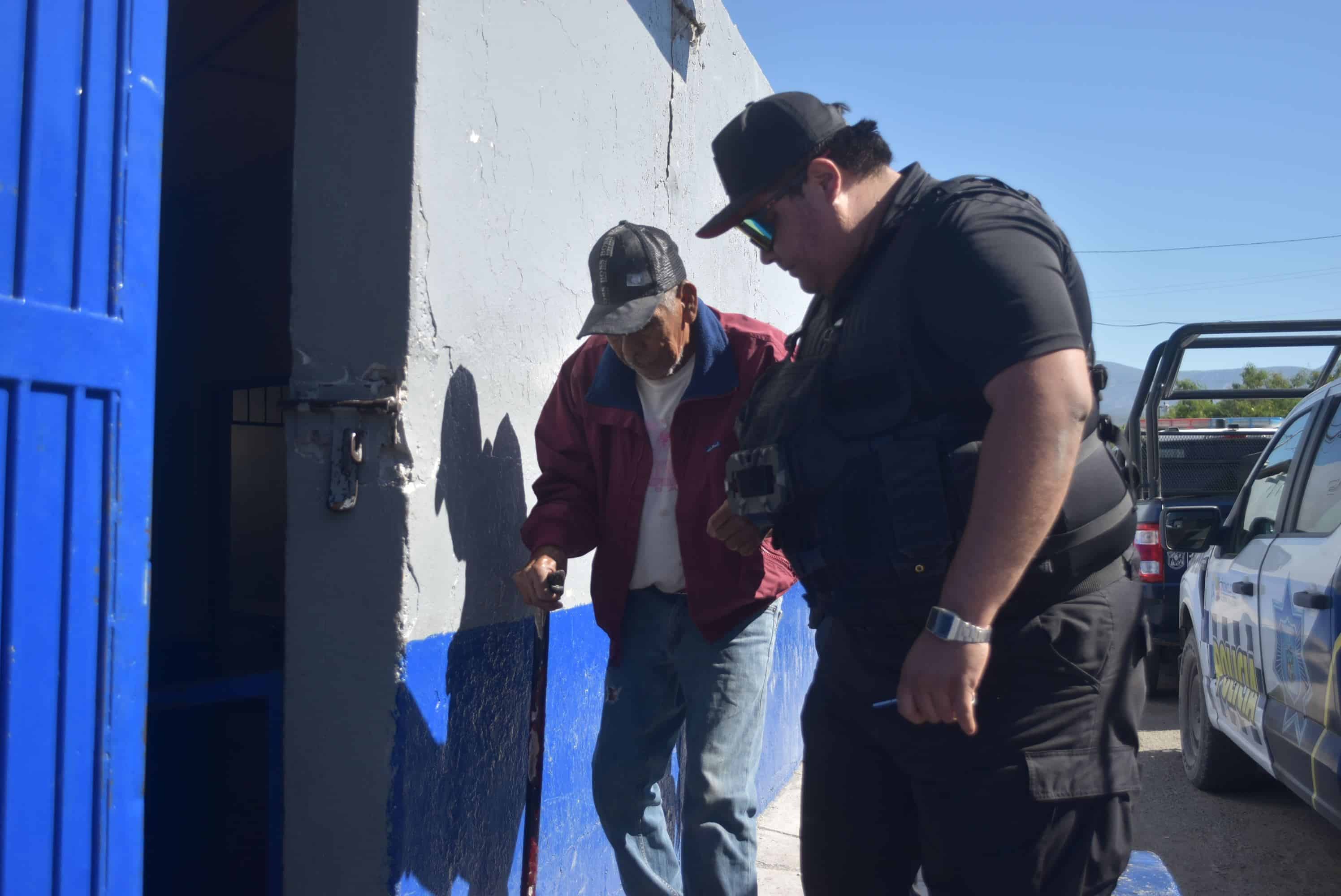 Un abuelito fue asegurado por la Policía Municipal luego de extraviarse