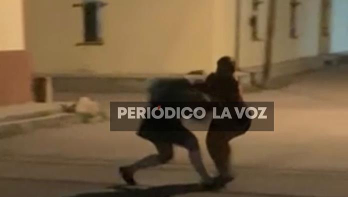 Atacan a alumna del COBAC En Múzquiz  (VIDEO: IMAGENES FUERTES)