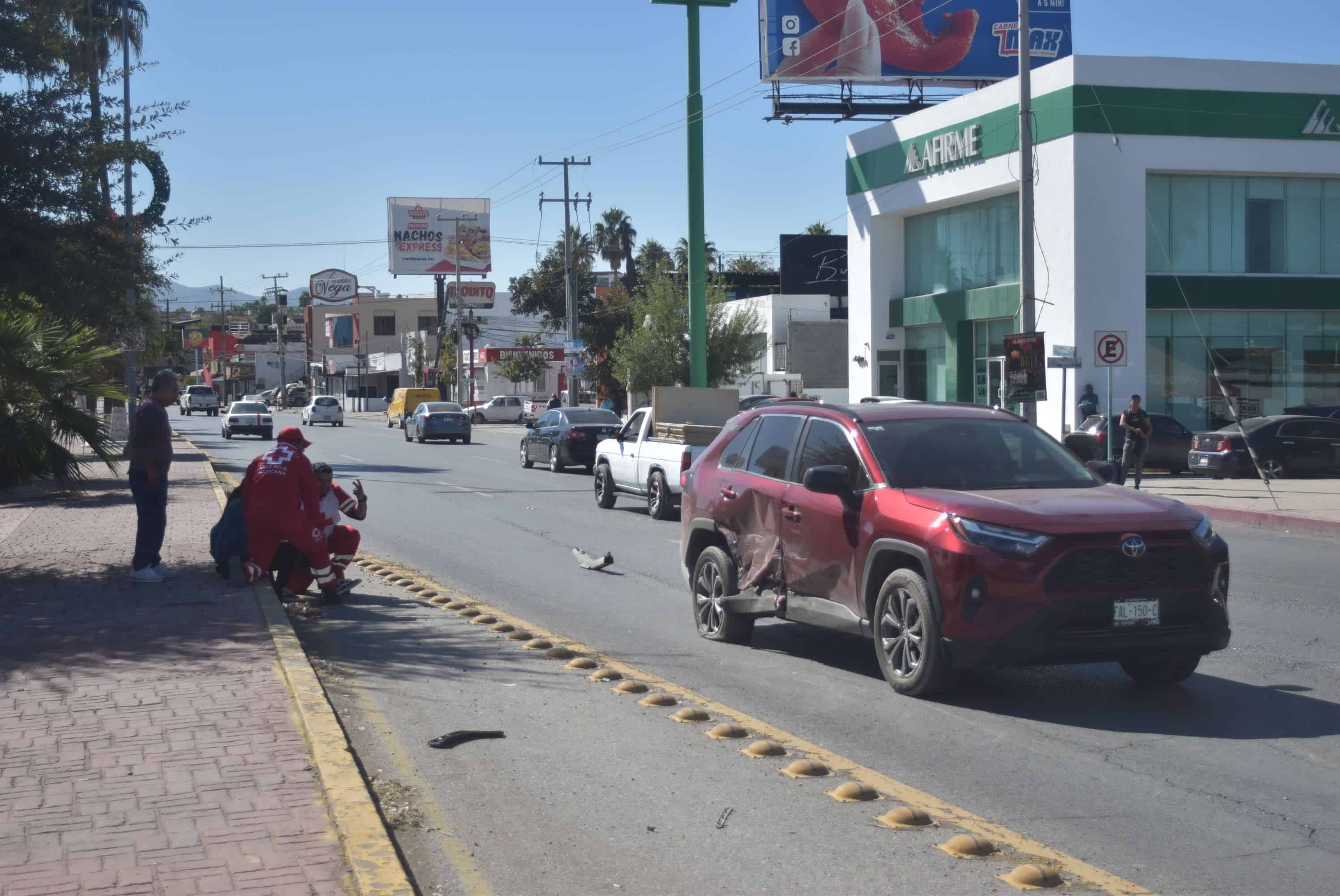 Arranca defensa a auto en choque