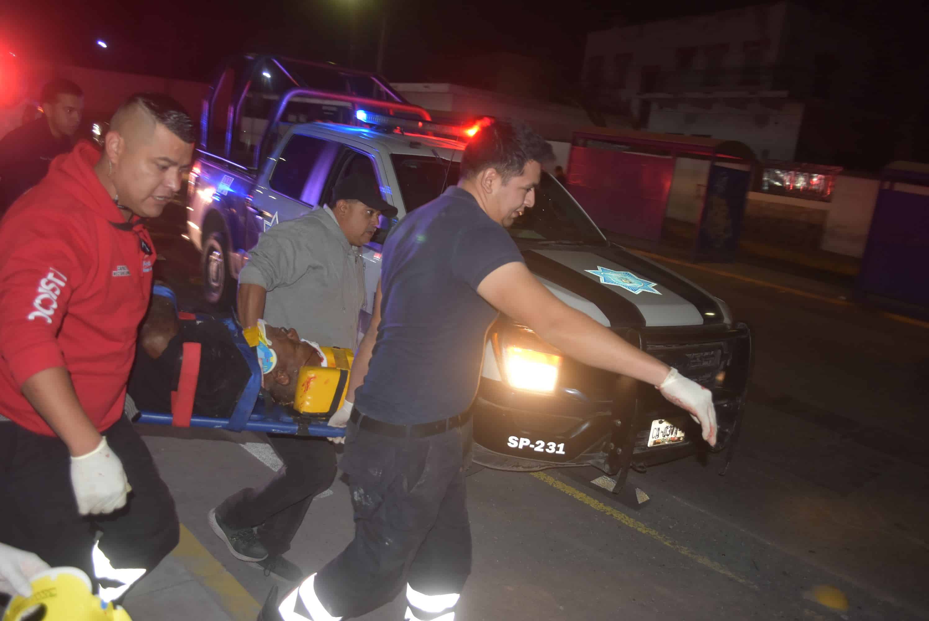 Acaba borracho en el fondo del río