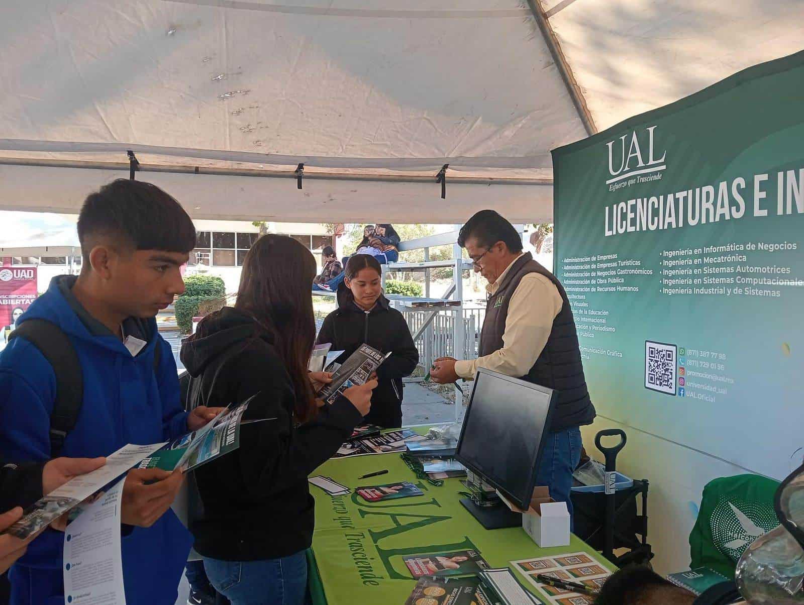 Feria vocacional en Ciudad Acuña busca orientar el futuro de los jóvenes