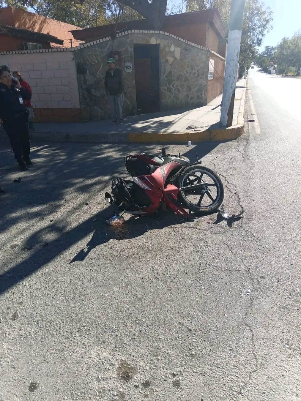 Fallece motociclista tras accidente vial en Villa de Fuente