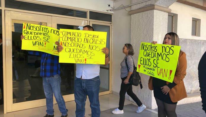 Protestan contra los  vendedores foráneos