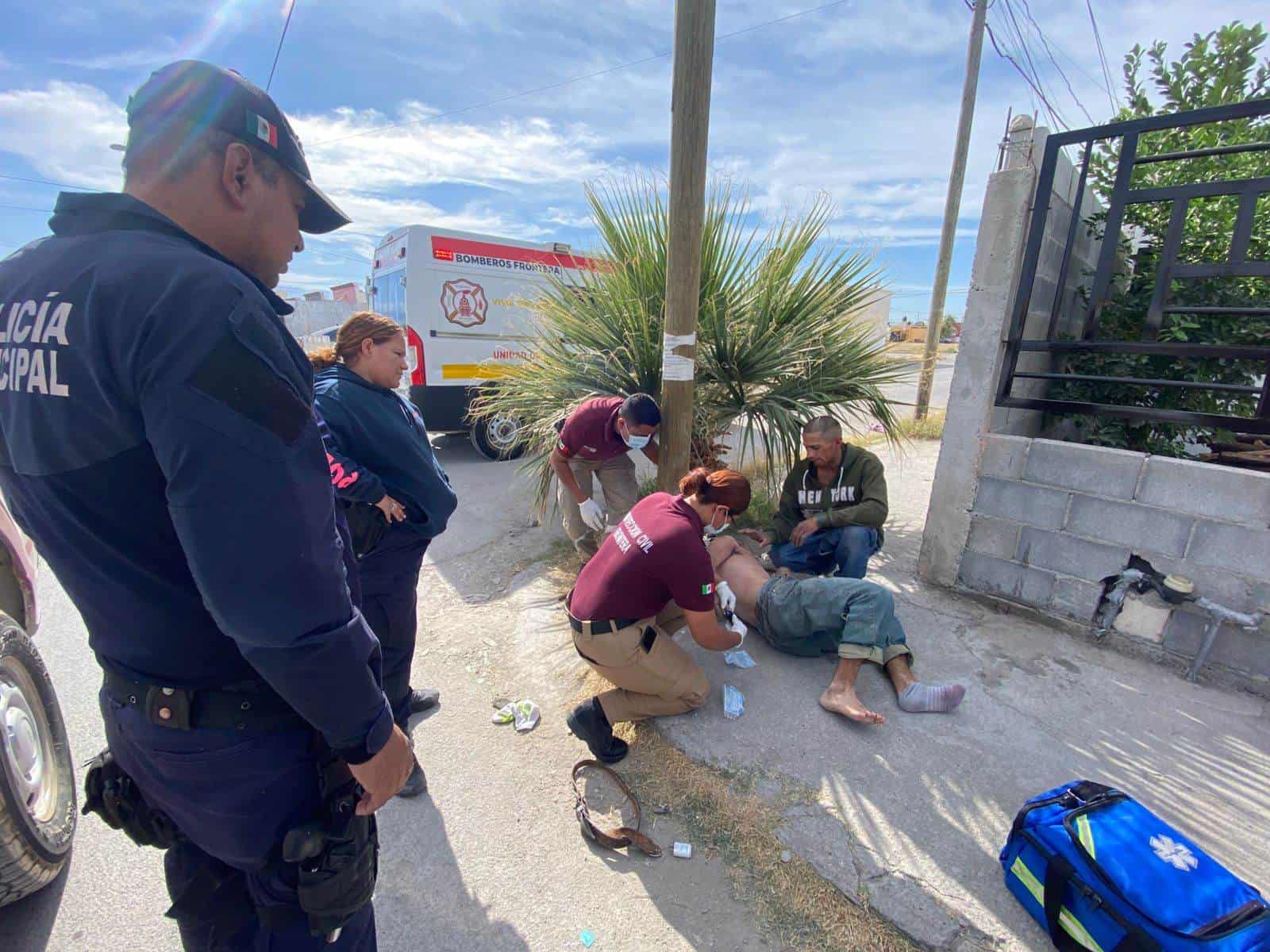 Lo muelen a golpes por andar de ´ratón´