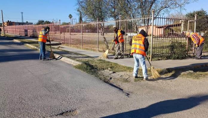 Suman 7 empleados enfermos de dengue