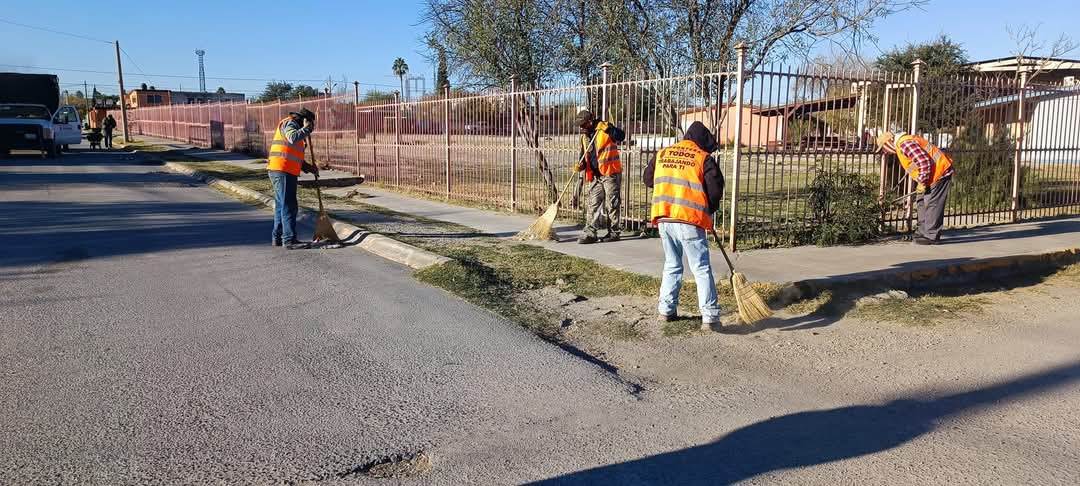 Cinco trabajadores recuperados de dengue y dos más fueron enviados a sus casas a causa de la misma enfermedad.