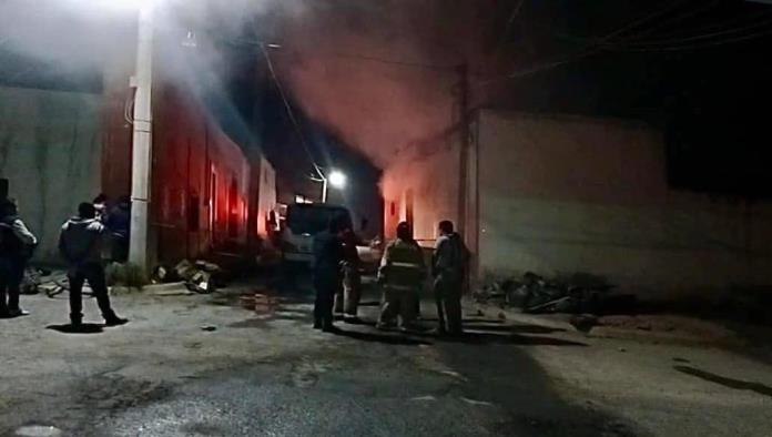 Muere menor calcinado por incendio en su casa