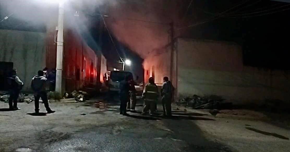 Muere menor calcinado por incendio en su casa