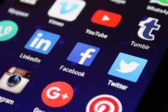 Australia da luz verde a prohibición de redes sociales a menores de 16 años