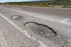 Da vergüenza recibir a paisanos con malas carreteras