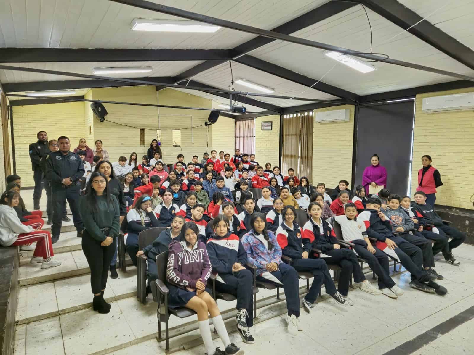 Realizan pláticas de seguridad en la Secundaria Marcos Benavides de Allende