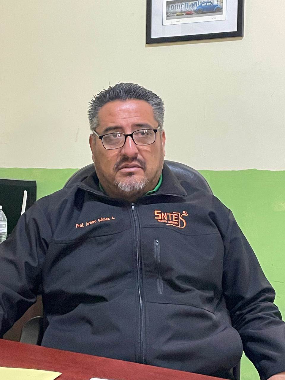 Coordinador de la región 3 de la sección 5, Arturo Gómez Almaguer
