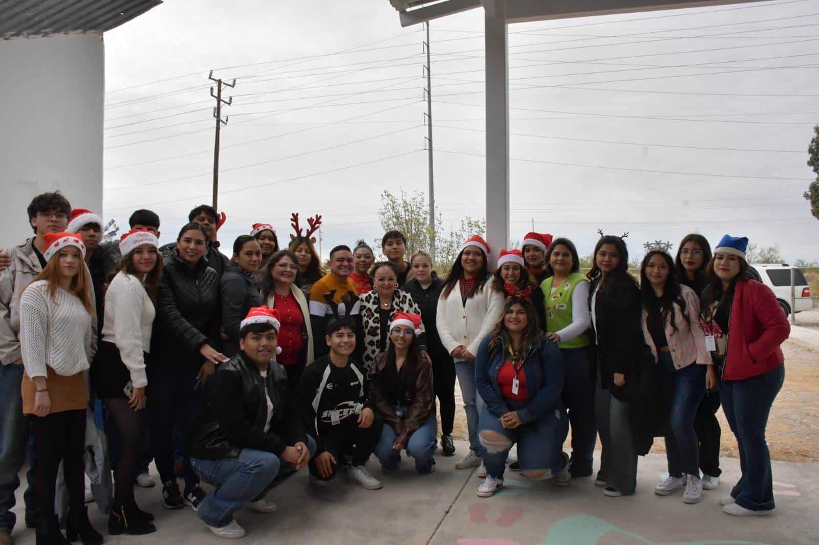 Fortalecen compromiso social con visita a primaria en Río Escondido