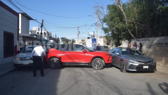 Se quedó sin navidad; ´Atora´ camioneta estudiante del Conalep