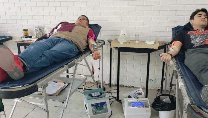 CBTIS 34 Realiza Exitosa Campaña de Donación de Sangre: Casi 100 Unidades Recolectadas