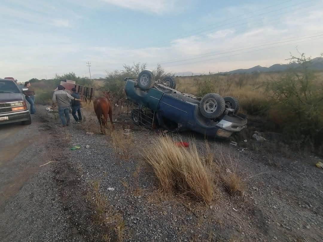 Cuatro lesionados en fuerte volcadura