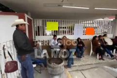 Firman convenio para reabrir secundaria 