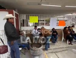 Firman convenio para reabrir secundaria 