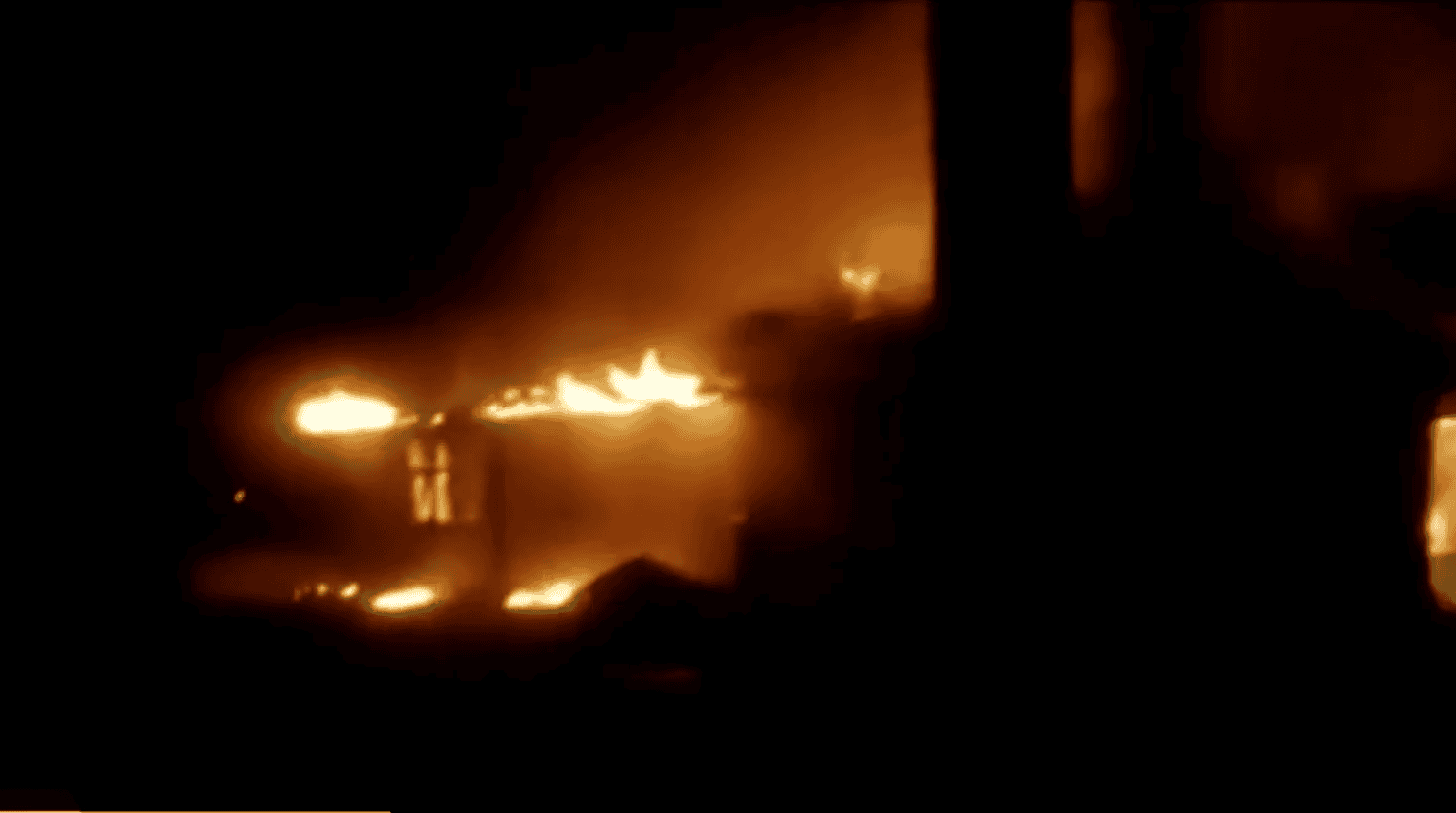 Criminales incendian casas y autos tras enfrentamiento en Chihuahua