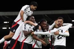 Fulham y Raúl Jiménez logran su sexto triunfo en Premier League