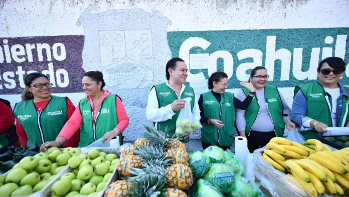 Continúa intenso Mercadito Mejora