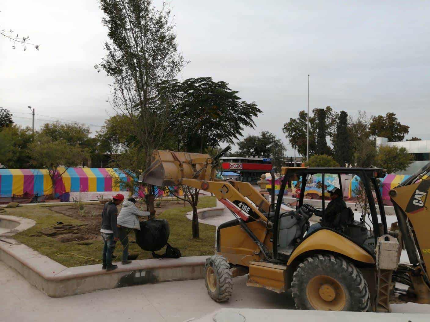 Avanza remodelación ecológica en la Plaza Benjamín Canales de Ciudad Acuña