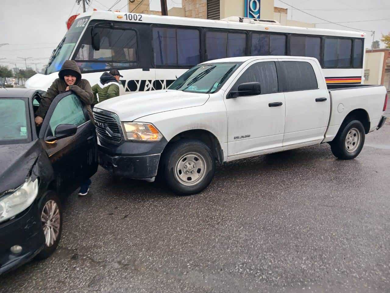 Causa accidente frente a ´Los Héroes´