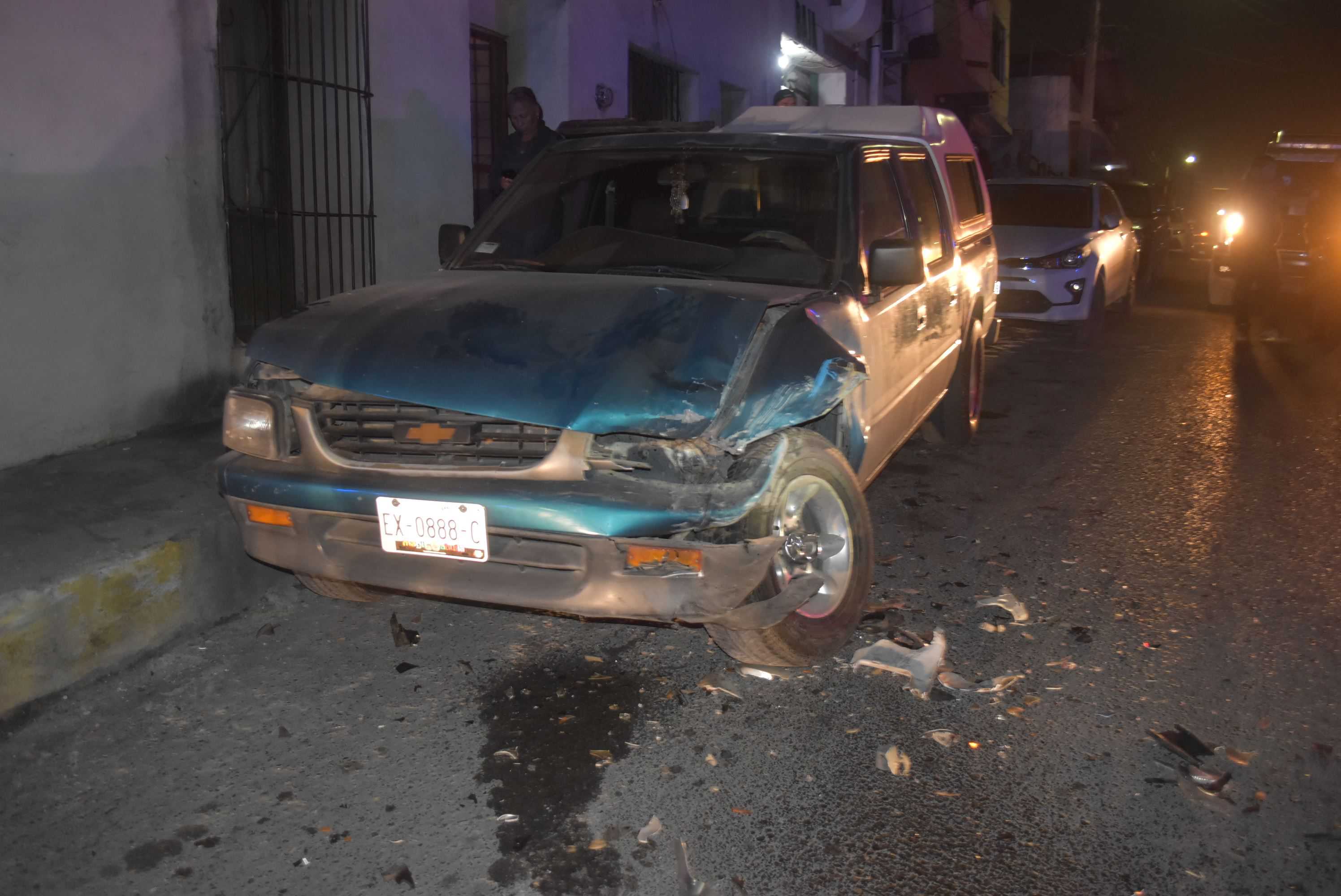 Asesinan a balazos a vendedor de autos
