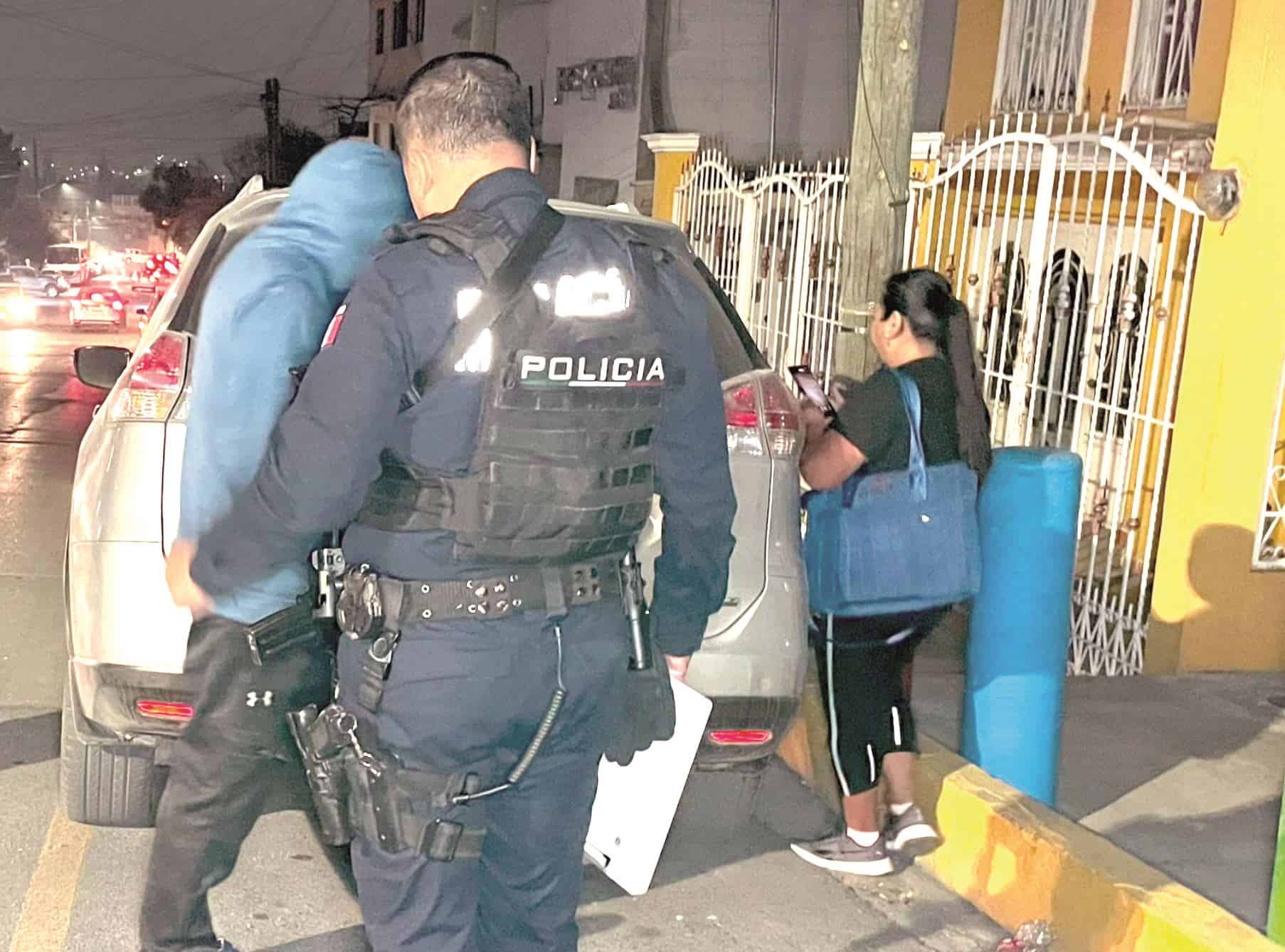 Dispara motociclista a mujer que lo atropelló