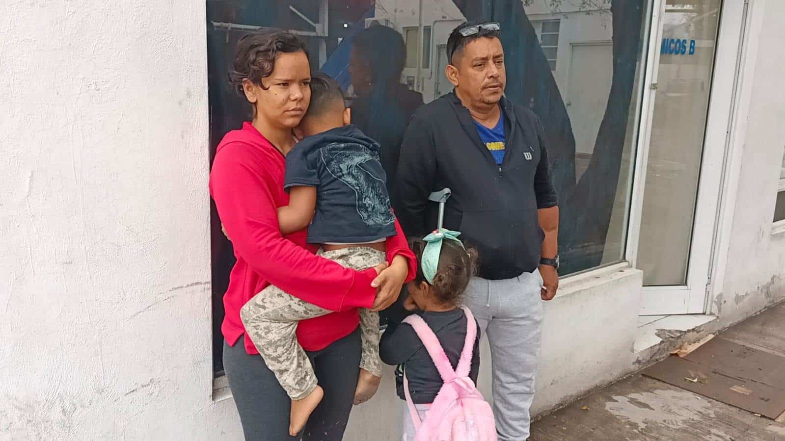 Huyen de Venezuela familia en migración