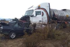 Accidente mortal en carretera federal 57: choque frontal entre auto y tractocamión