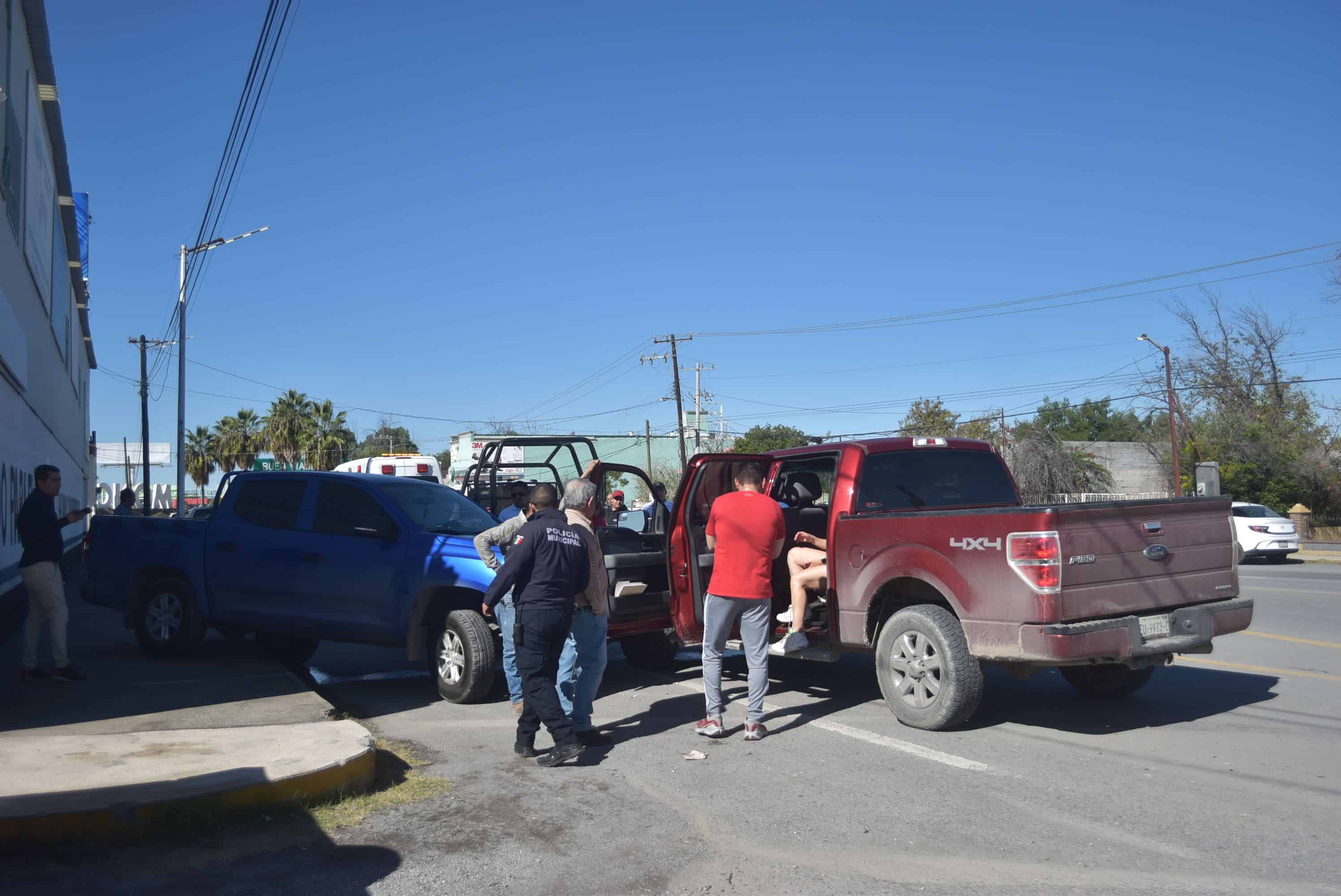 Provoca abogado choque en el Juárez