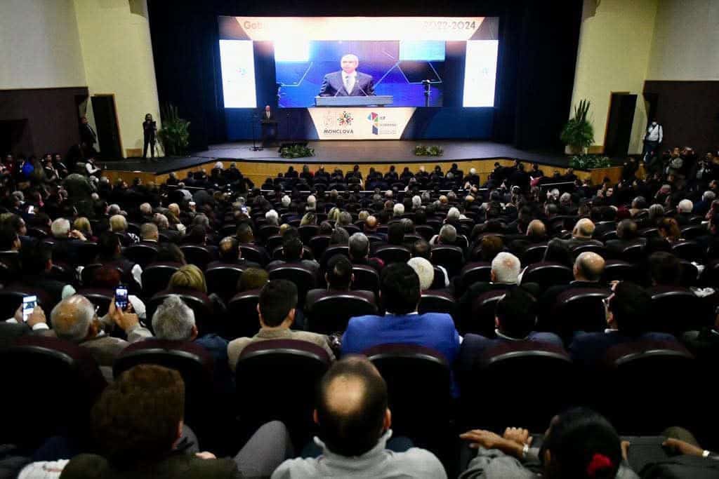 Mario Dávila Delgado, alcalde.