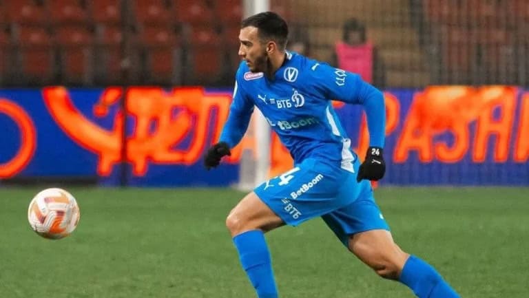 Chávez entró sobre el final del partido.