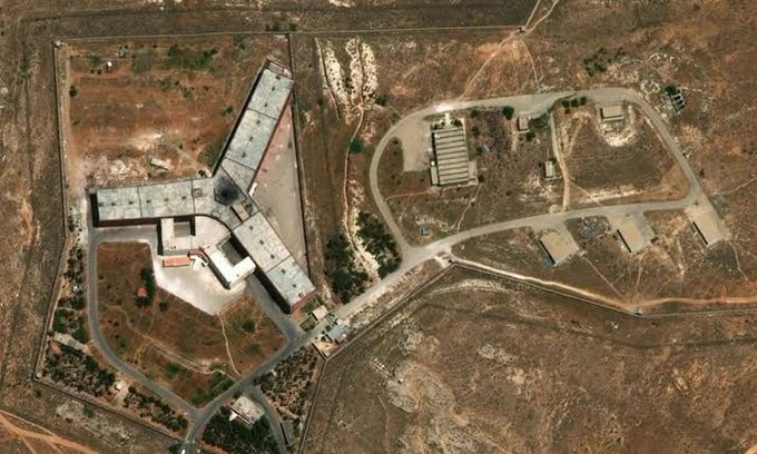 Rebeldes sirios liberan prisión de Sednaya; Liberan a miles de prisioneros